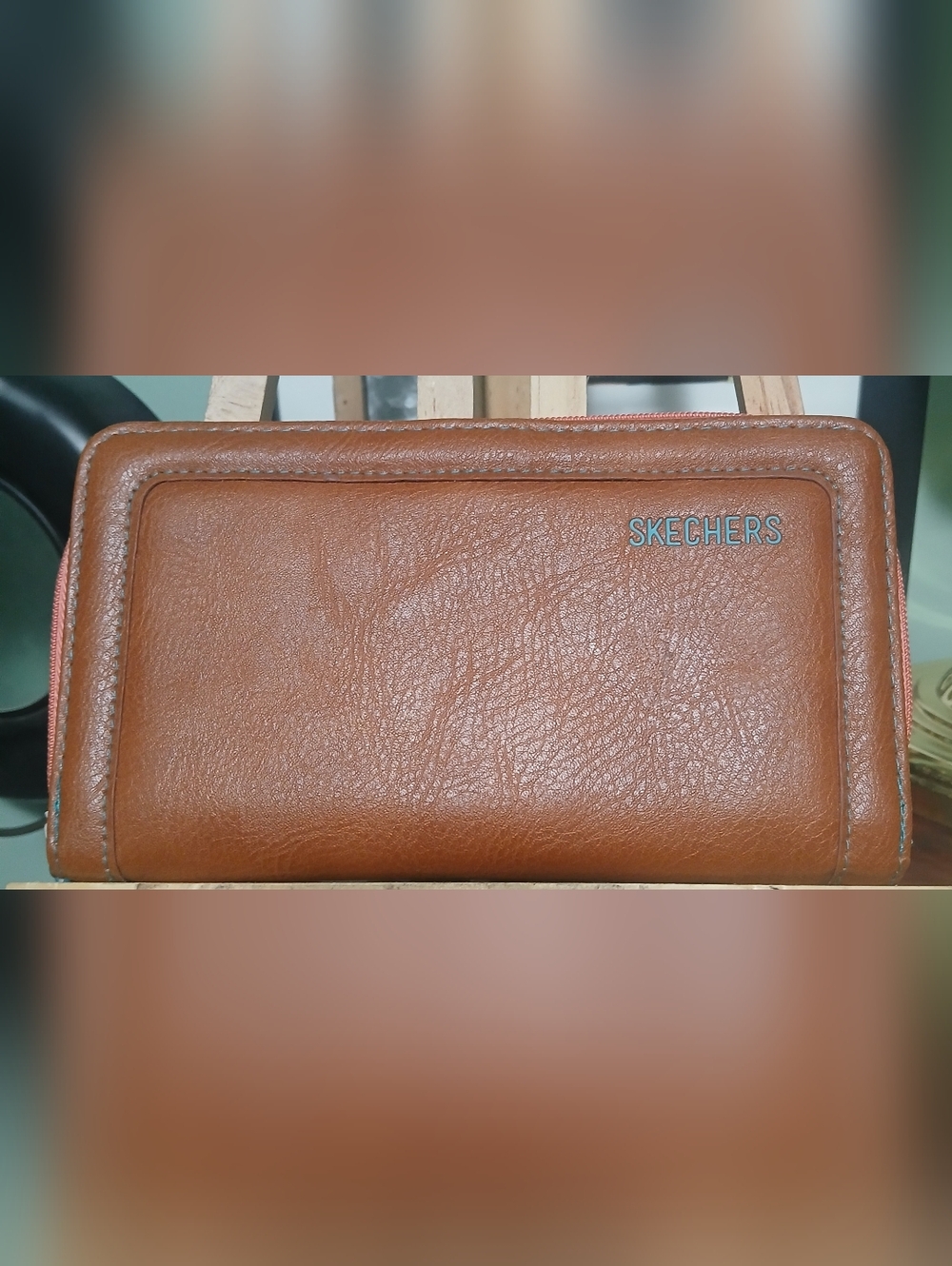 NWOT Skechers Brown Zip-Around Wallet